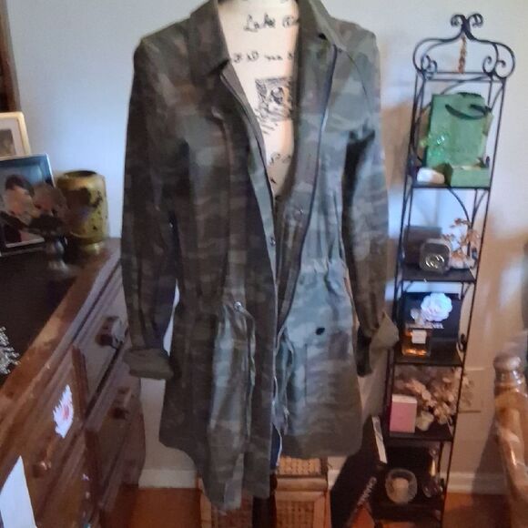 Sanctuary Camouflage Jacket Size XL - Picture 1 of 11